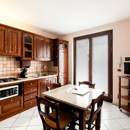 Residenza La Ricciolina Aparthotel Verona Exteriör bild